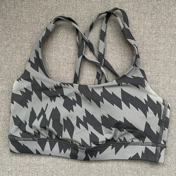 Lululemon Energy Bra. Size 4 - Picture 1 of 2